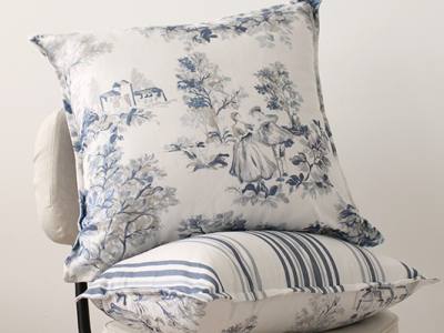 Cojín tudela con dibujo de flores para el hogar.