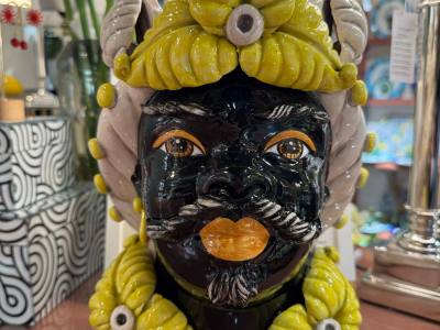 Testa di moro de 33 cm, hecha a mano en cerámica siciliana.